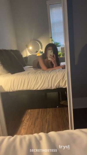 20 year old White Escort in Chicago IL Captivating Chicago Companion Esther
