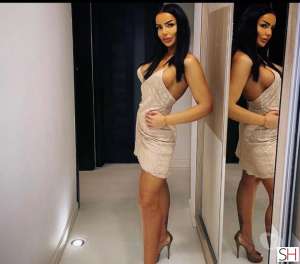 22 year old Italian Escort in Eastleigh Hampshire The Gorgeous, Sensual, and Romantic Independent Girl