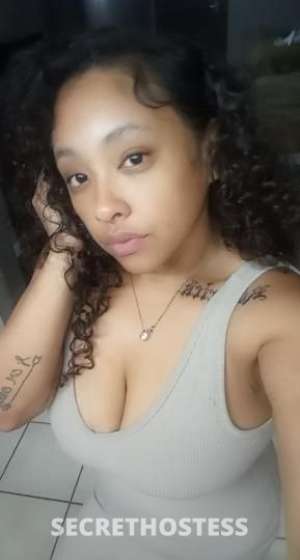 34 year old Escort in Oklahoma City OK Experience Curvy Squirter Honey's Perfect Double Ds and