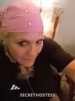 49 year old Escort in Ocala FL Experience the Ultimate Head Game with Platinum donations 
