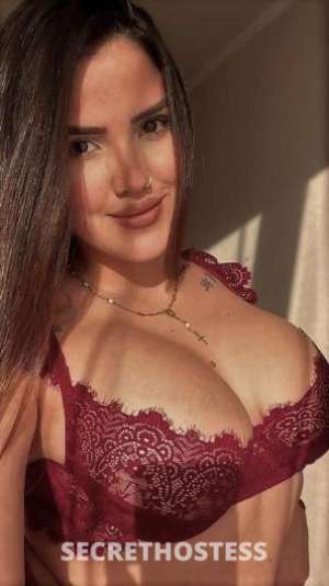 Experience Pure Pleasure I'm Your Sexy Light-Skinned Vixen  in Minneapolis MN