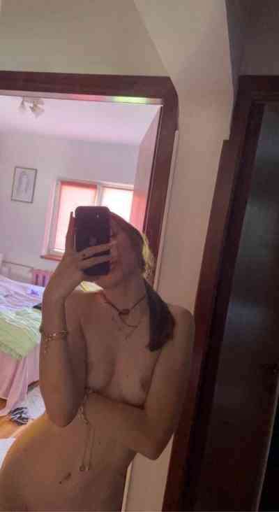 24Yrs Old Escort independent escort girl in: Mahboula Image - 0