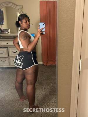 21 year old Escort in South Bend IN Experience Squirting Delights with a Playful and Flirtatious