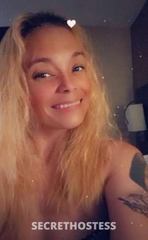 40 year old Escort in Detroit MI New to Town and Ready for Your Fantasies Discover LUCY Your 