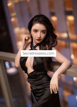 23 year old Chinese Escort in Sunshine Coast Hugs and kisses