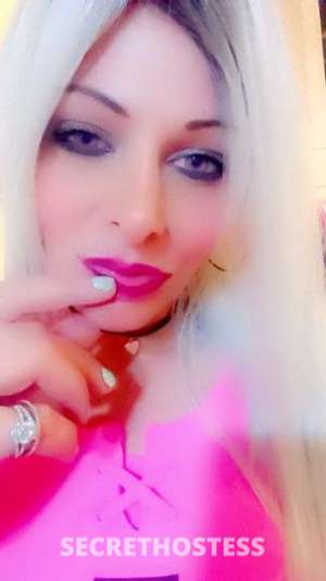 40 year old Ukrainian Escort in Niagara Contact Me Now for Sexy Ukrainian Blonde Escort Services in 