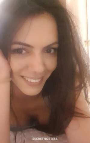 Eagerly Seeking a Gentleman Lucia, a Lovely and Responsible  in Perpignan