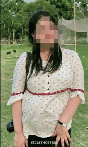 28 year old Indian Escort in Mumbai Experience Delightful Delights with the Delectably Charming 