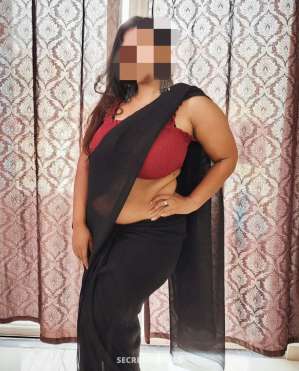 Hi there! I'm Cam Bhabhi, the Hottest Escort in Town. Come  in Ludhiana