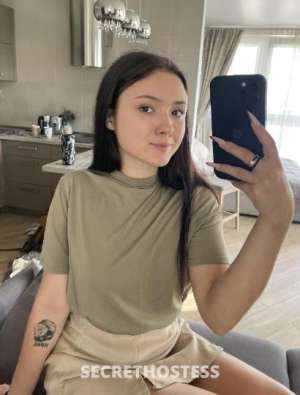 25 year old Escort in Bakersfield CA Hot Brunette Ready to Treat You Like a King - Live out your 