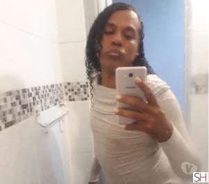 Experience Happiness and Freedom with This Stunning Brunette in Rio de Janeiro