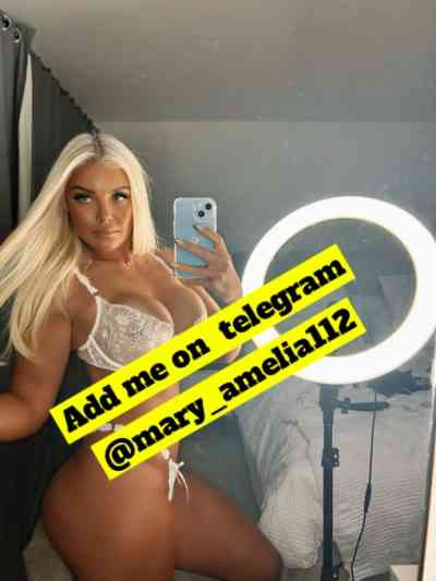 26 year old Escort in Camberley Am down for hookup