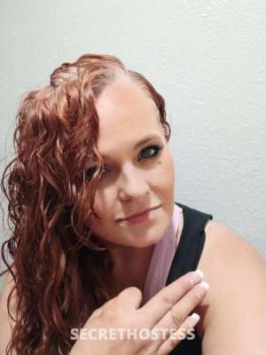 46 year old Escort in Dayton OH Redheaded Vixen for Your Pleasure-seeking Thick, Pretty, and
