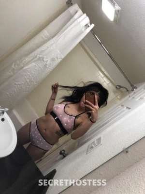 23 year old Hispanic Escort in Indianapolis IN Petite seductress with mesmerizing brown eyes, silky skin, 