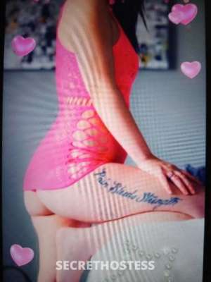 Allow Me to Introduce Myself Juicy, Your Alluring Companion  in Lansing MI