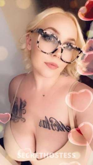 28 year old Escort in Oakland CA Experience the G.O.A.T curvy blonde in Castro Valley 