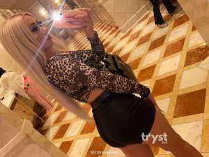 Experience the Sensuality of a Curvy Blonde Fantasy Natalie' in Las Vegas NV