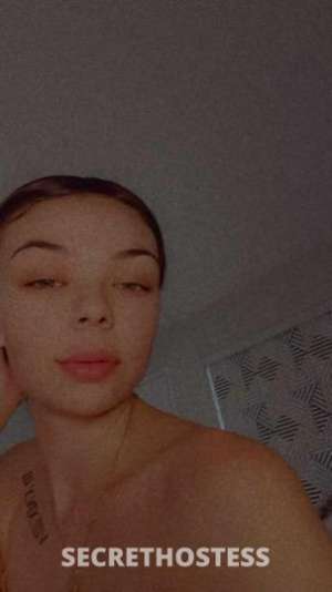 22 year old Escort in Fresno CA Welcome to My Sugar Daddy Proposition Treat Me Right and I&#