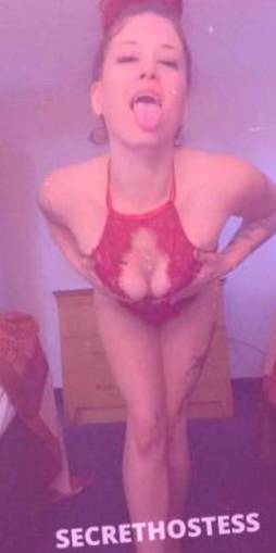 28 year old Escort in Philadelphia PA they want to hire seo to write advertising copy "