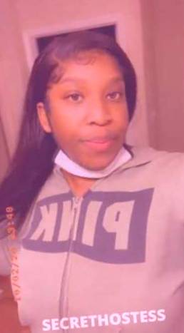 42 year old Escort in Nashville TN Experience the Best of Both Worlds with LOLA - FaceTime 