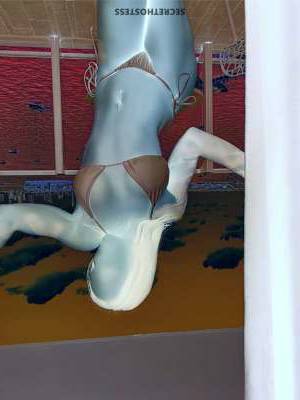 28 year old Escort in Manhattan NY Getaway to Pleasure Sexy Gym Bunny Offering FBSM, BDSM, and 