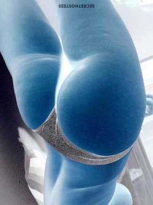 26 year old Escort in Houston TX Ara, Sexy Girl with a Juicy Big Ass and Busty Physique, 
