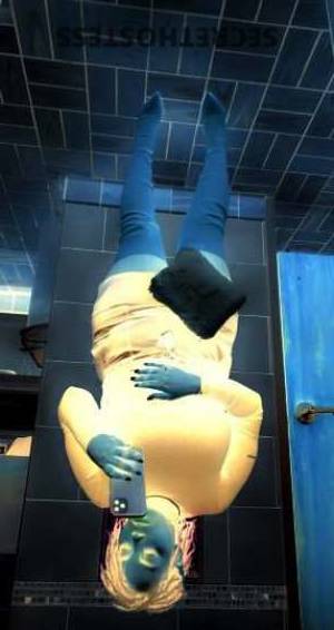 COCO 31Yrs Old Escort Waterloo IA Image - 5