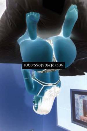 23 year old Latin Escort in Dubai Daniela - Sensual and Sophisticated VIP Escort in Dubai for 