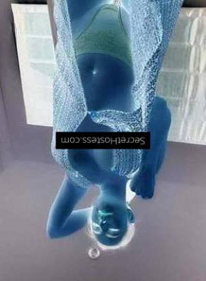 20 year old Japanese Escort in Gold Coast New Hottie in Town Gigi, Sexy Japanese Vixen, 20 Yrs Old, 