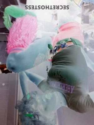 MERCEDES-BENZ 29Yrs Old Escort Springfield IL Image - 1