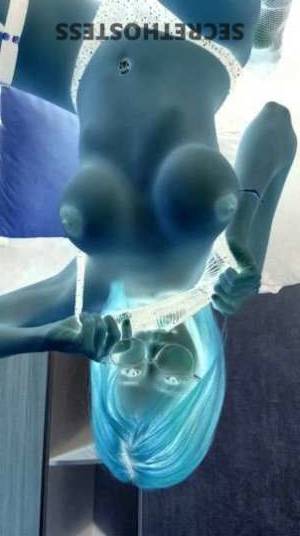 Rosa 22Yrs Old Escort Carlsbad NM Image - 1