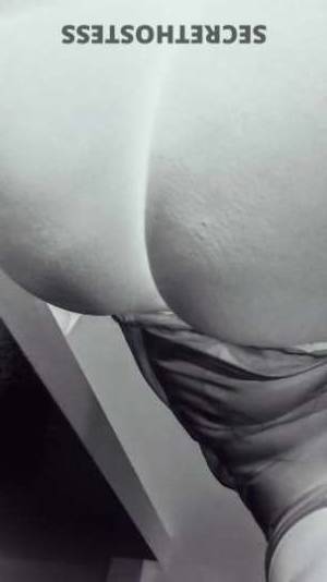 30 year old Escort in Iowa City IA InCalls and Outcalls? Oh, You Only Want Me In, Do You? Fine