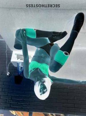 25 year old Escort in Roma Mora Unleash Your Wildest Desires with a Stunning MILF