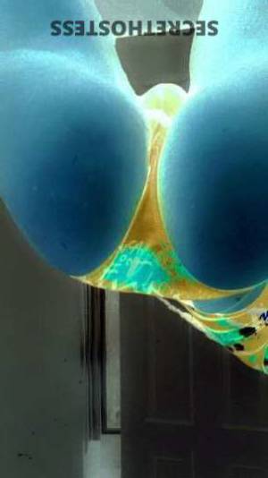 24 year old Escort in Memphis TN Ultimate Pleasure Awaits Dainty and Discrete Fantasy Ready 