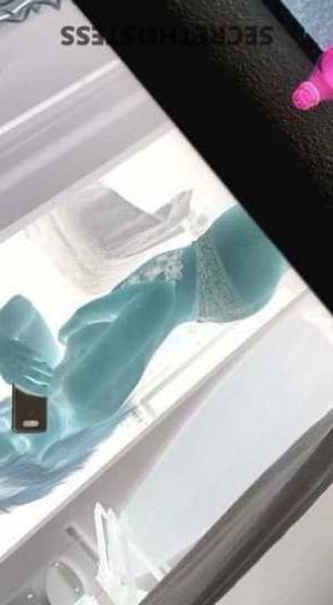 29 year old Escort in Nashville TN Horny and Slutty Babe Masters Squirting and Anal Play on 