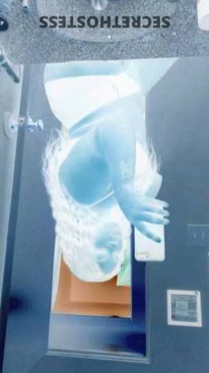 22 year old Escort in Houston TX The Ultimate Sloppy Head Experience with ThickChocolate 