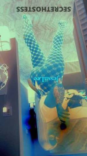 "Gentleman, Allow WillistonJessiiLee to Pamper You with in Minot ND