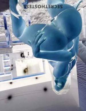 29 year old Escort in Sioux City IA Striking 29-Year-Old Cougar Seeks Playful Companion for Wild