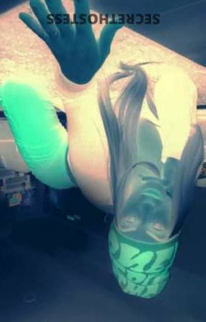 23 year old Escort in Salt Lake City UT Mia Sizzling 22-Year-Old Brunette with pronounced curves and