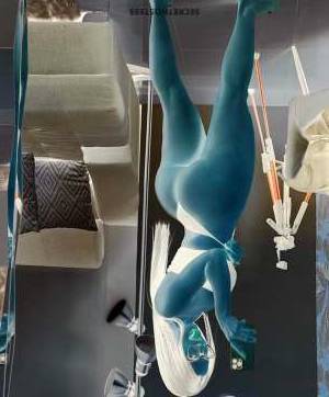 25 year old Escort in Fargo-Moorhead MN Unwind and Indulge in Pleasure Gorgeous Brunette Escort for 