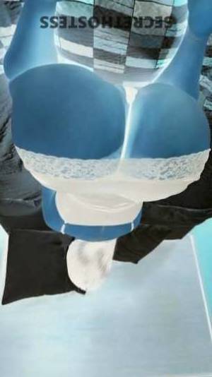 20 year old Latino Escort in Nashville TN Sexy Latina Sandra Offering Hot Shower and Happy Ending 