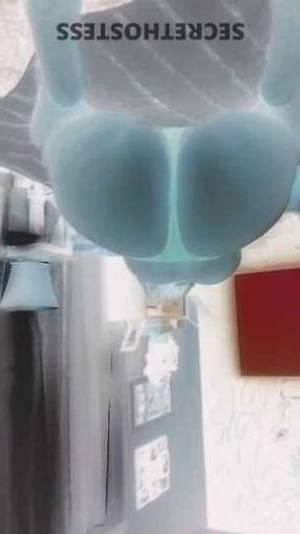 39 year old Escort in Knoxville TN Experience the Sensual Delights of Sweet Lady T. Your Sassy