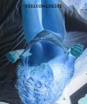 28 year old Escort in Albany NY Hi, I'm Bella. I'm here to please you and make you