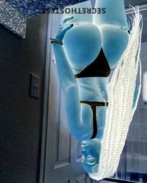 25 year old Escort in Wilmington NC Experience Ecstasy with Elizabeth Queen, Naughty 25-Year-Old