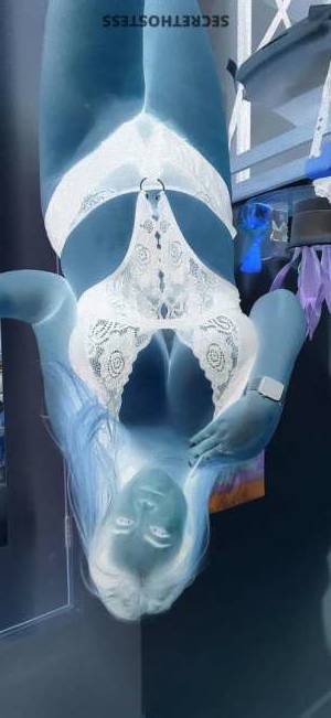 Curvy Alex, escort in Hong Kong