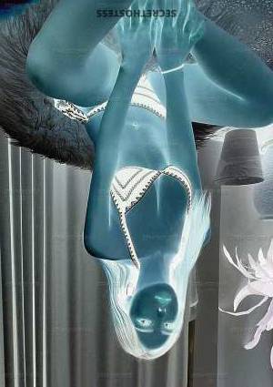23 year old Escort in Honolulu HI Visiting Honolulu for the First Time Sexy and Sweet 26 Year 