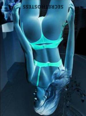 26 year old Russian Escort in Dubai Divine Ariana VIP Russian Escort, Squirting Tantric Massage