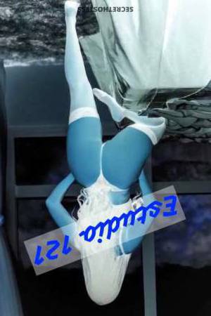 28 year old Latino Escort in Dallas TX Come Join the Fun at ESTUDIO 121! Best Erotic Massages in 
