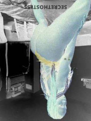 28 year old Escort in Cleveland OH Experience Steamy Pleasures with a Luscious Queen from the 