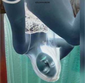 20 year old Asian Escort in Jeddah Independent Model SHAMY Offers the Naughtiest Experience 